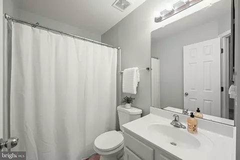 Bath - 1658 Fallowfield Ct, Crofton, MD 21114 photo 2 of 2