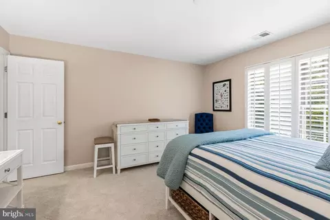 Bedroom - 184 Hickory Point Rd, Pasadena, MD 21122 photo 6 of 6