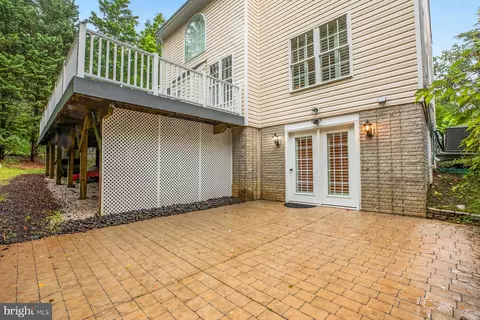 Exterior - 184 Hickory Point Rd, Pasadena, MD 21122 photo 10 of 11