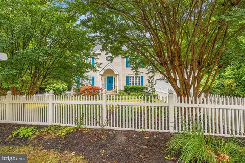 Exterior - 184 Hickory Point Rd, Pasadena, MD 21122 photo 5 of 11
