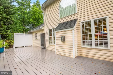 Exterior - 184 Hickory Point Rd, Pasadena, MD 21122 photo 6 of 11