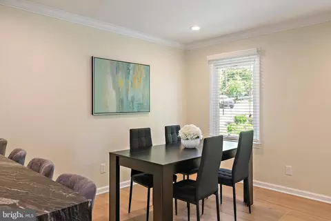 Dining - 1126 Mainsail Dr, Annapolis, MD 21403 photo 2 of 3