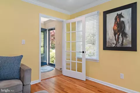 Entry Way - 1126 Mainsail Dr, Annapolis, MD 21403 photo 3 of 11