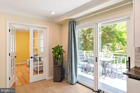 Entry Way - 1126 Mainsail Dr, Annapolis, MD 21403 photo 6 of 11