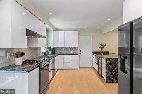 Kitchen - 1126 Mainsail Dr, Annapolis, MD 21403 photo 4 of 14