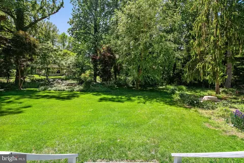 Exterior - 1126 Mainsail Dr, Annapolis, MD 21403 photo 9 of 19