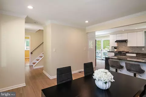 Entry Way - 1126 Mainsail Dr, Annapolis, MD 21403 photo 5 of 11