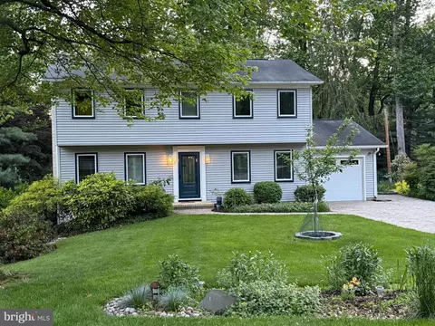 1126 Mainsail Dr, Annapolis, MD 21403