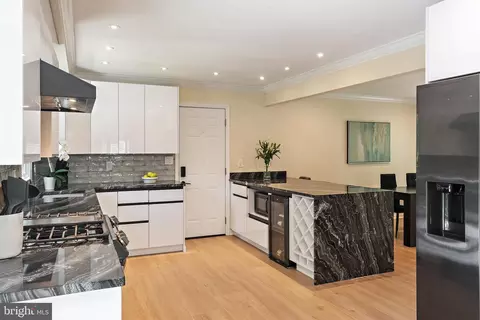 Kitchen - 1126 Mainsail Dr, Annapolis, MD 21403 photo 3 of 14