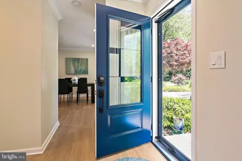 Entry Way - 1126 Mainsail Dr, Annapolis, MD 21403 photo 1 of 11