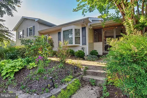 422 Porpoise Ln, Riva, MD 21140
