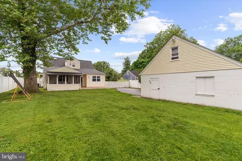 16 Virginia Ave, Edgewater, MD 21037 photo 2