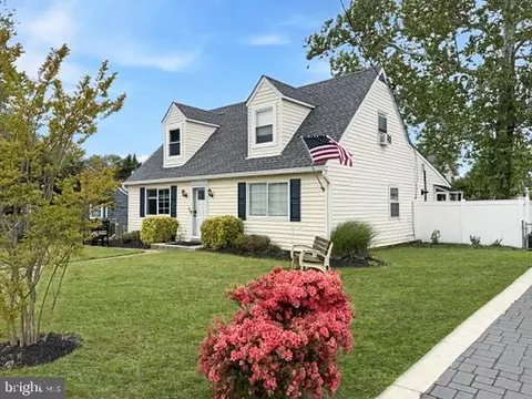 16 Virginia Ave, Edgewater, MD 21037 photo 2