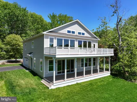 Exterior - 5918 Sneed Dr, Deale, MD 20751 photo 3 of 7