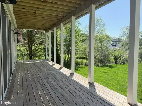 Exterior - 5918 Sneed Dr, Deale, MD 20751 photo 5 of 7