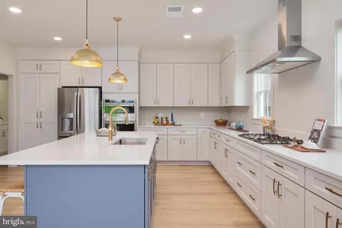 Kitchen - 5918 Sneed Dr, Deale, MD 20751 photo 3 of 3