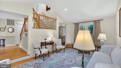 Entry Way - 317 Canterfield Rd, Annapolis, MD 21403 photo 4 of 14
