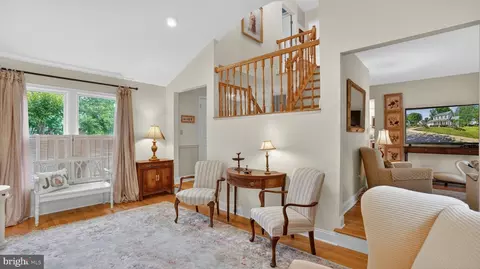Entry Way - 317 Canterfield Rd, Annapolis, MD 21403 photo 5 of 14