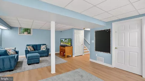 Entry Way - 317 Canterfield Rd, Annapolis, MD 21403 photo 13 of 14