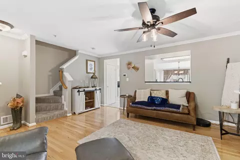 Entry Way - 8119 Gray Stone Ln, Pasadena, MD 21122 photo 1 of 2