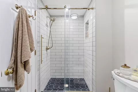 Bath - 8119 Gray Stone Ln, Pasadena, MD 21122 photo 3 of 3