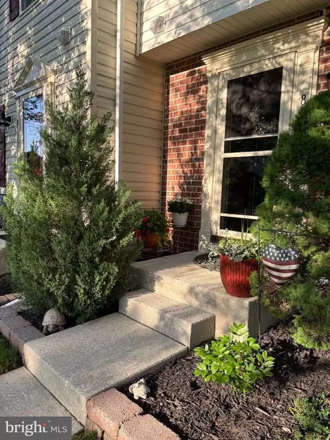 8119 Gray Stone Ln, Pasadena, MD 21122