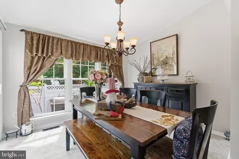 Dining - 8119 Gray Stone Ln, Pasadena, MD 21122 photo 1 of 2