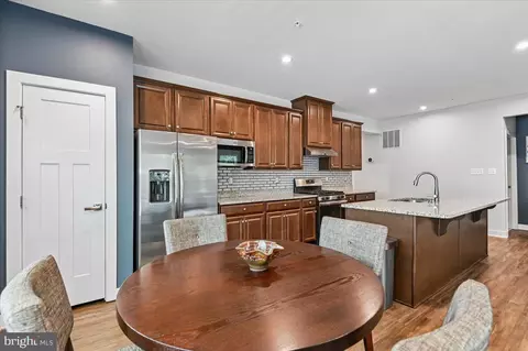 Entry Way - 2152 Nottoway Dr, Hanover, MD 21076 photo 6 of 11