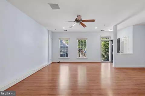 Living - 816 Estuary Dr, Odenton, MD 21113 photo 1 of 7