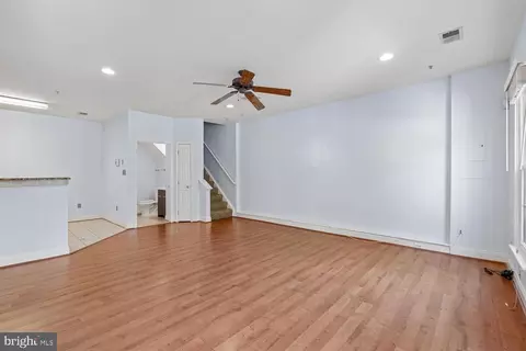Living - 816 Estuary Dr, Odenton, MD 21113 photo 2 of 7