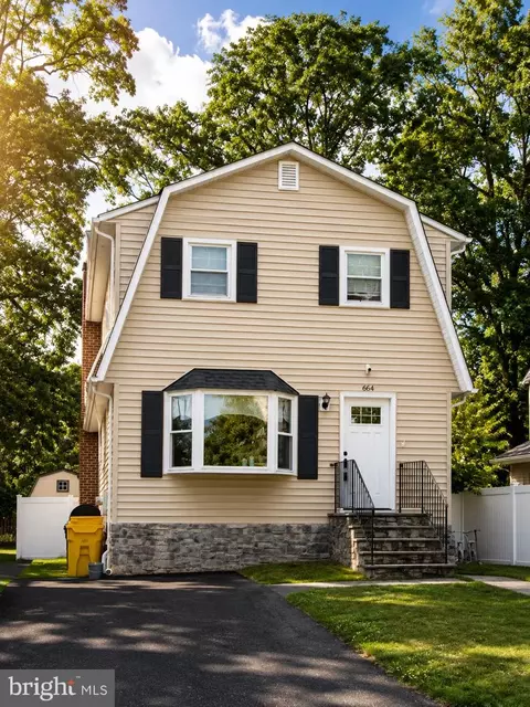1906 Woodsboro Pl, Edgewater, MD 21037