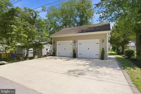 Exterior - 4923 E Chalk Point Rd, West River, MD 20778 photo 3 of 5