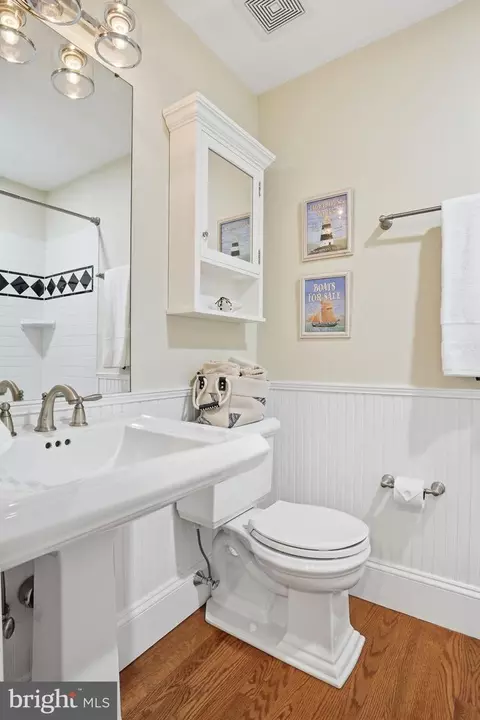Bath - 4923 E Chalk Point Rd, West River, MD 20778 photo 2 of 2