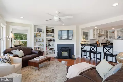Living - 4923 E Chalk Point Rd, West River, MD 20778 photo 2 of 2