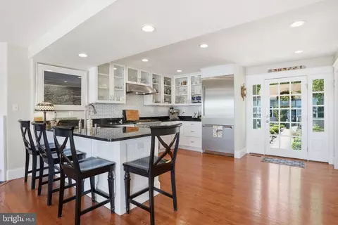 Kitchen - 4923 E Chalk Point Rd, West River, MD 20778 photo 1 of 2