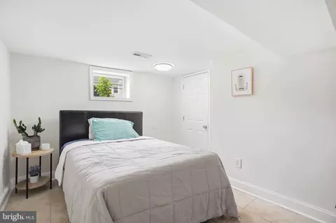 300 Townsend Ave, Baltimore, MD 21225 photo 28
