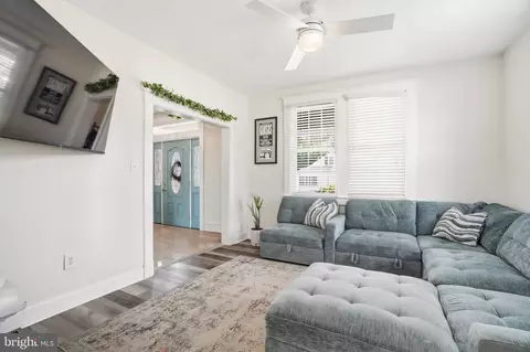 300 Townsend Ave, Baltimore, MD 21225 photo 7
