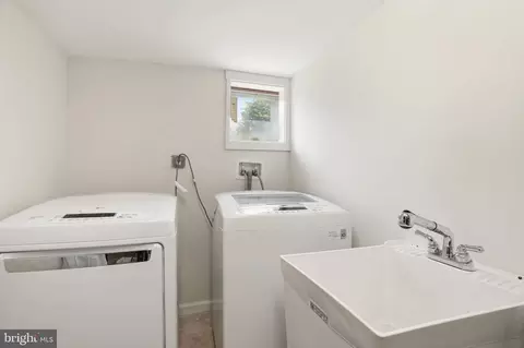 300 Townsend Ave, Baltimore, MD 21225 photo 34