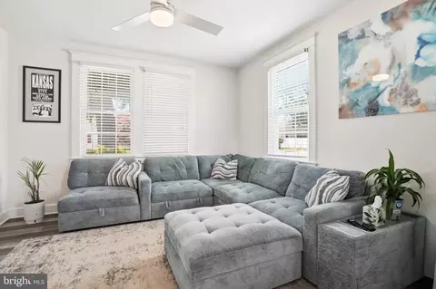 300 Townsend Ave, Baltimore, MD 21225 photo 6