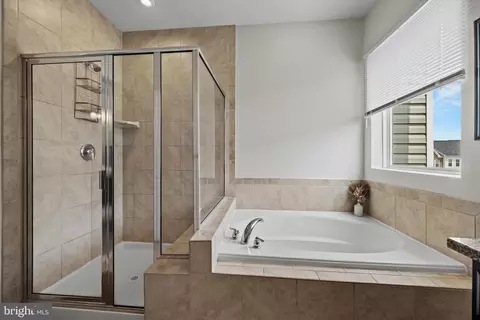 Bath - 7733 Cresap Ln, Hanover, MD 21076 photo 1 of 2