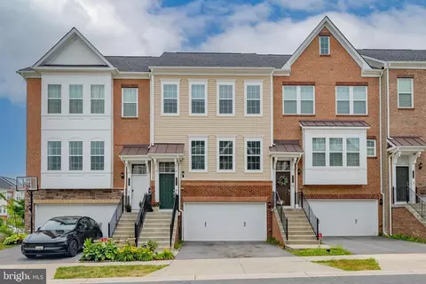 7733 Cresap Ln, Hanover, MD 21076