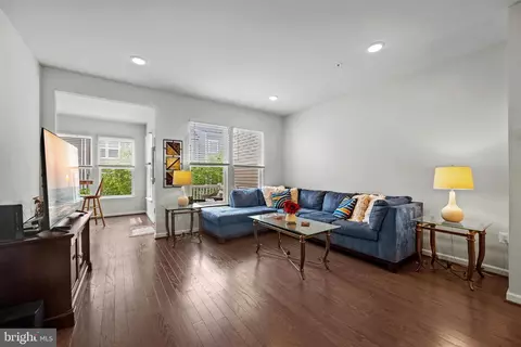 Living - 7733 Cresap Ln, Hanover, MD 21076 photo 1 of 3