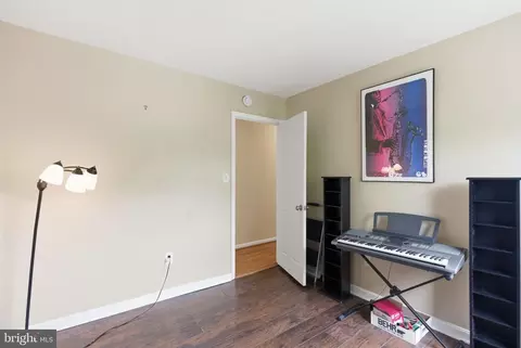 Bedroom - 1071 Kings Rd, Pasadena, MD 21122 photo 5 of 6