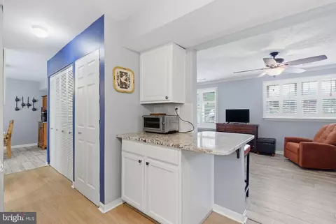 Entry Way - 1071 Kings Rd, Pasadena, MD 21122 photo 1 of 1