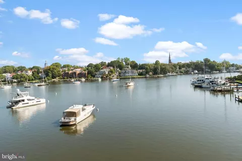 15 President Point Dr #B2, Annapolis, MD 21403