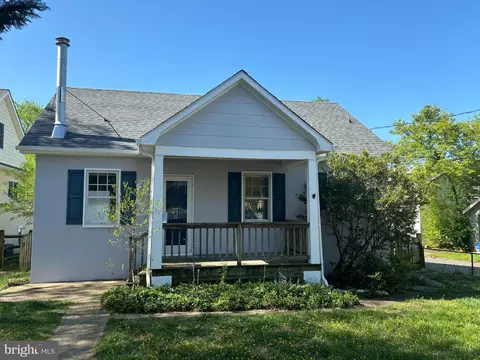 2 Highland Ave, Annapolis, MD 21403