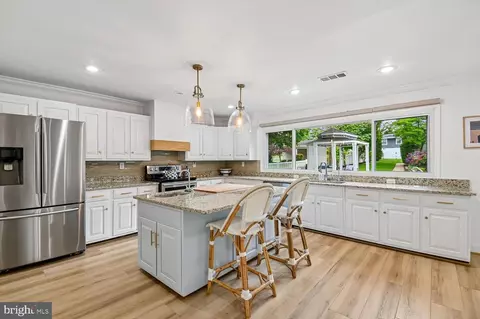 Kitchen - 241 Edgewater Dr, Edgewater, MD 21037 photo 1 of 4