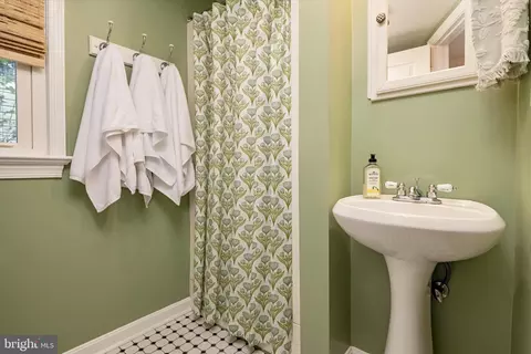 Bath - 7 German St, Annapolis, MD 21401 photo 1 of 2