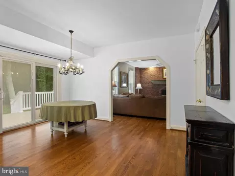 Dining - 527 Post Oak Rd, Annapolis, MD 21401 photo 3 of 3