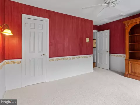Bedroom - 527 Post Oak Rd, Annapolis, MD 21401 photo 4 of 6